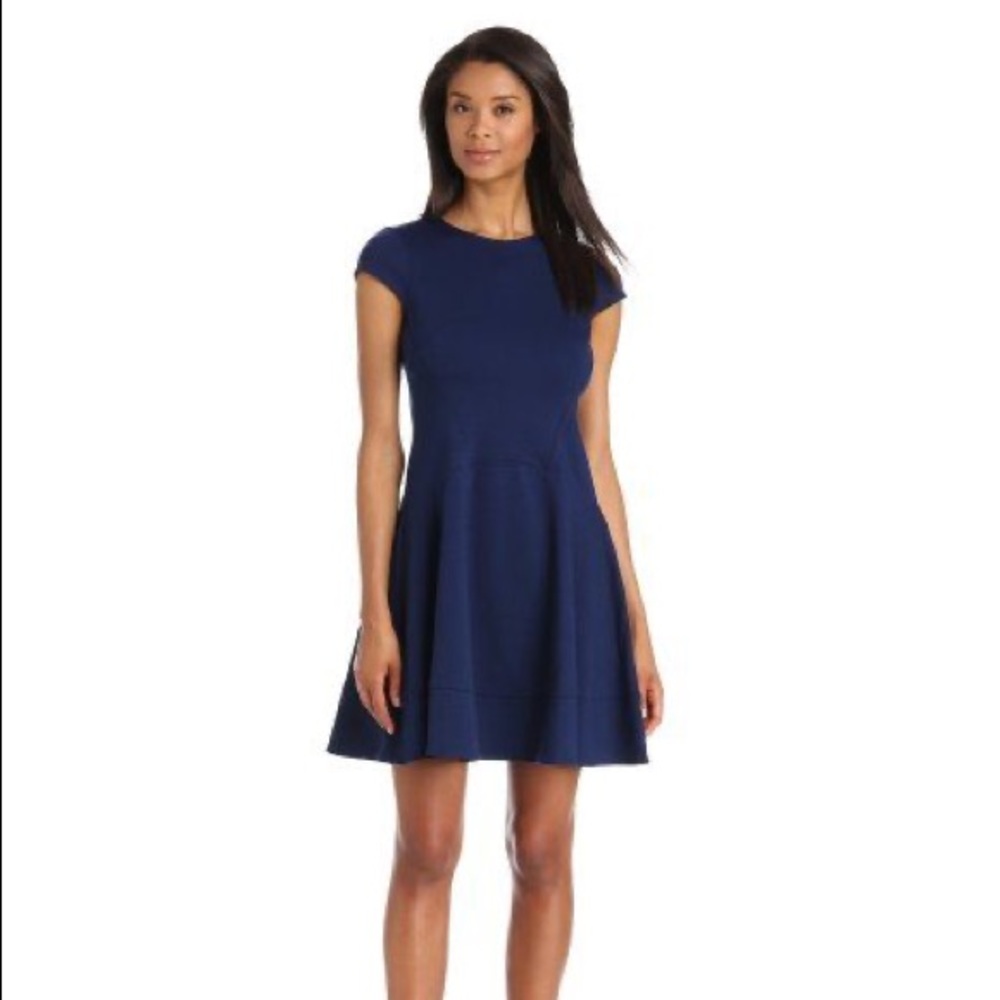 🆕 Gabby Skye Short Sleeve Fit & Flare Dress